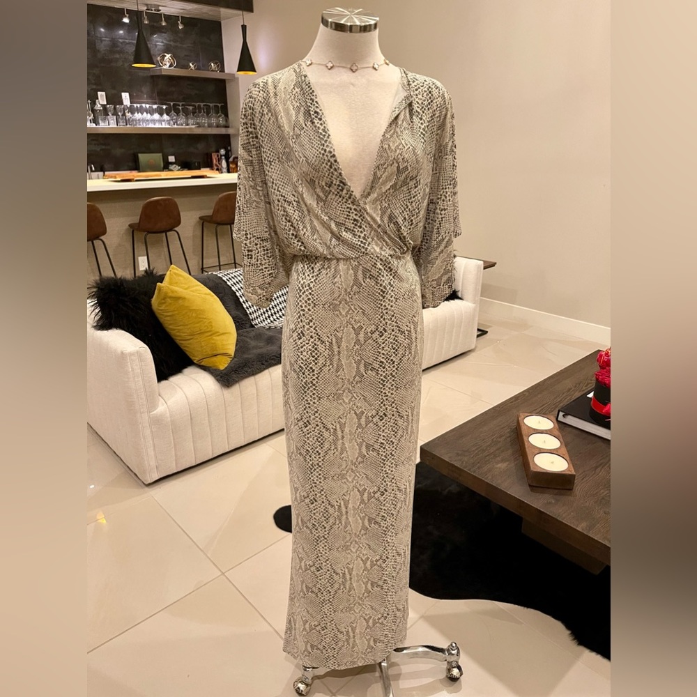 KAMALIKULTURE
X
NORMAKAMALI Long Snakeskin print Dress